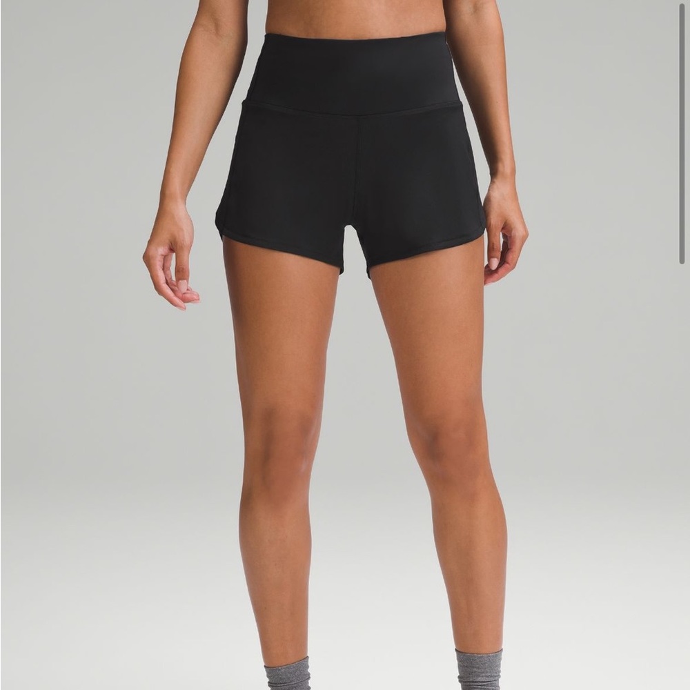 Lululemon speed up lines shorts